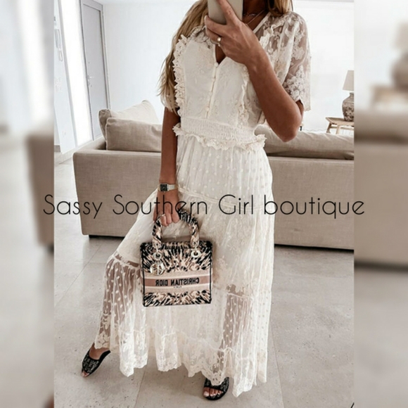 ⭐🆕 Boho White lace maxi dress - Picture 7 of 14